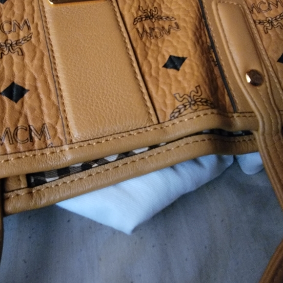 100%  Authentic MCM use few times - Picture 6 of 14